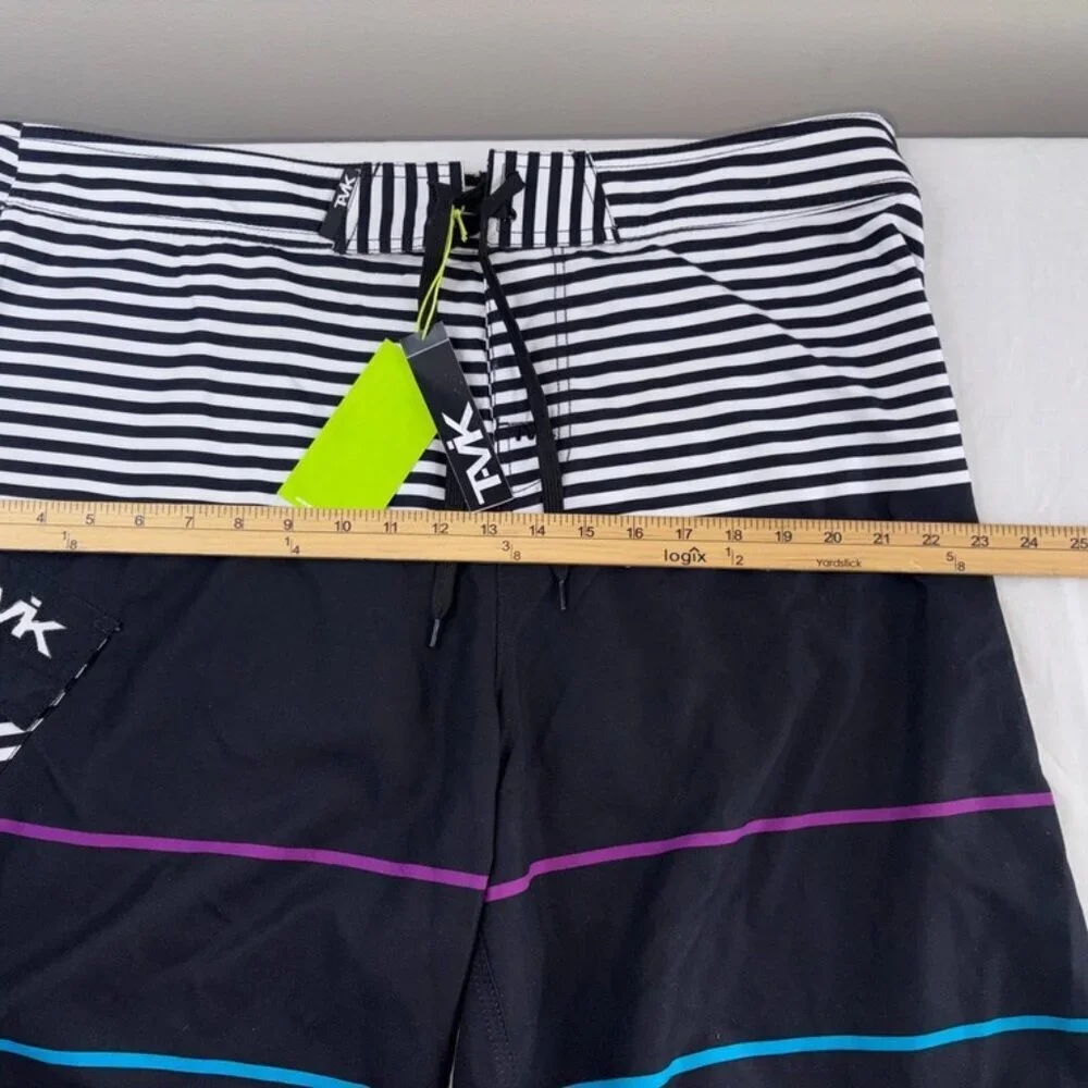 NEW NWT Tavik Swimsuit Board Shorts for Men size 38 Surf Beach Vacation Outdoor